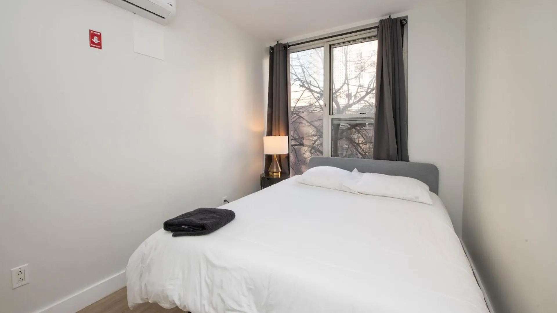 아파트 Sophisticated 4 Bedroom Duplex In The Heart Of Midtown 뉴욕