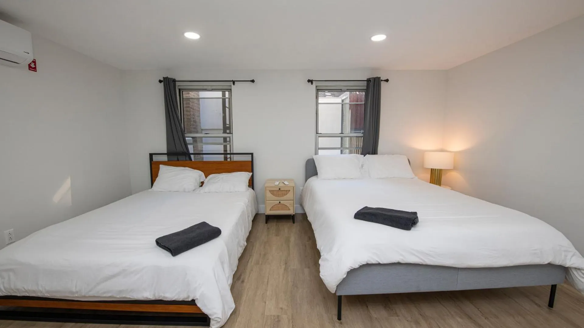 아파트 Sophisticated 4 Bedroom Duplex In The Heart Of Midtown 뉴욕