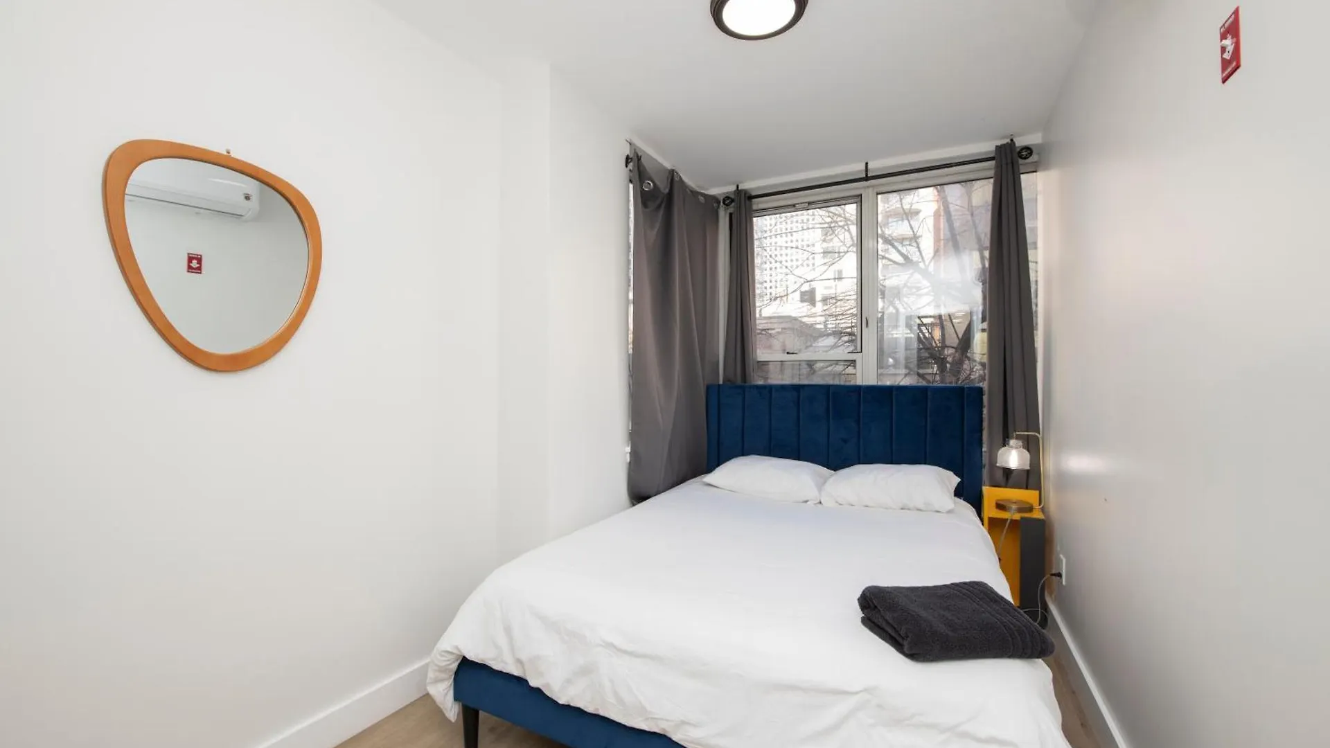 Sophisticated 4 Bedroom Duplex In The Heart Of Midtown 뉴욕 아파트